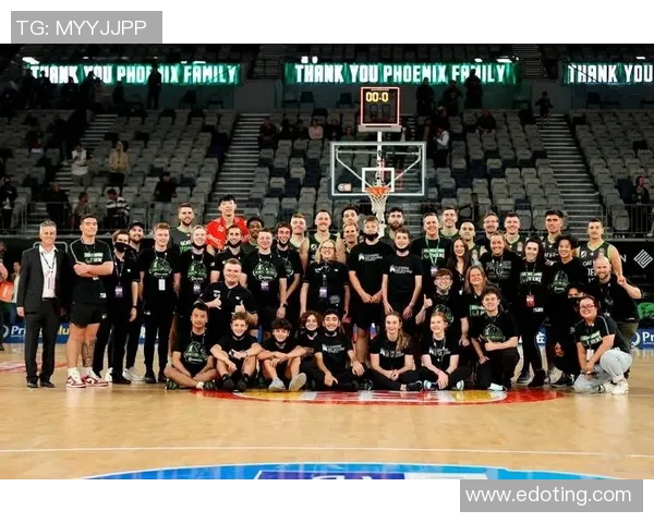 武汉篮球队与重庆篮球队的速度对决赛后分析与总结